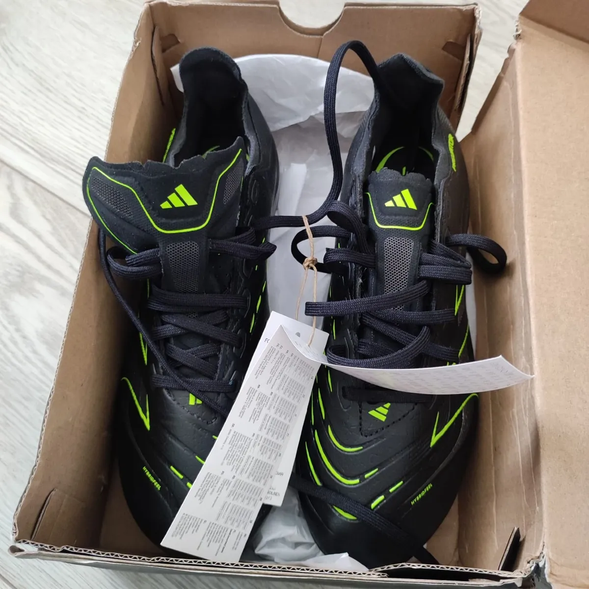 Adidas Preditor Boots UK6 - Image 4