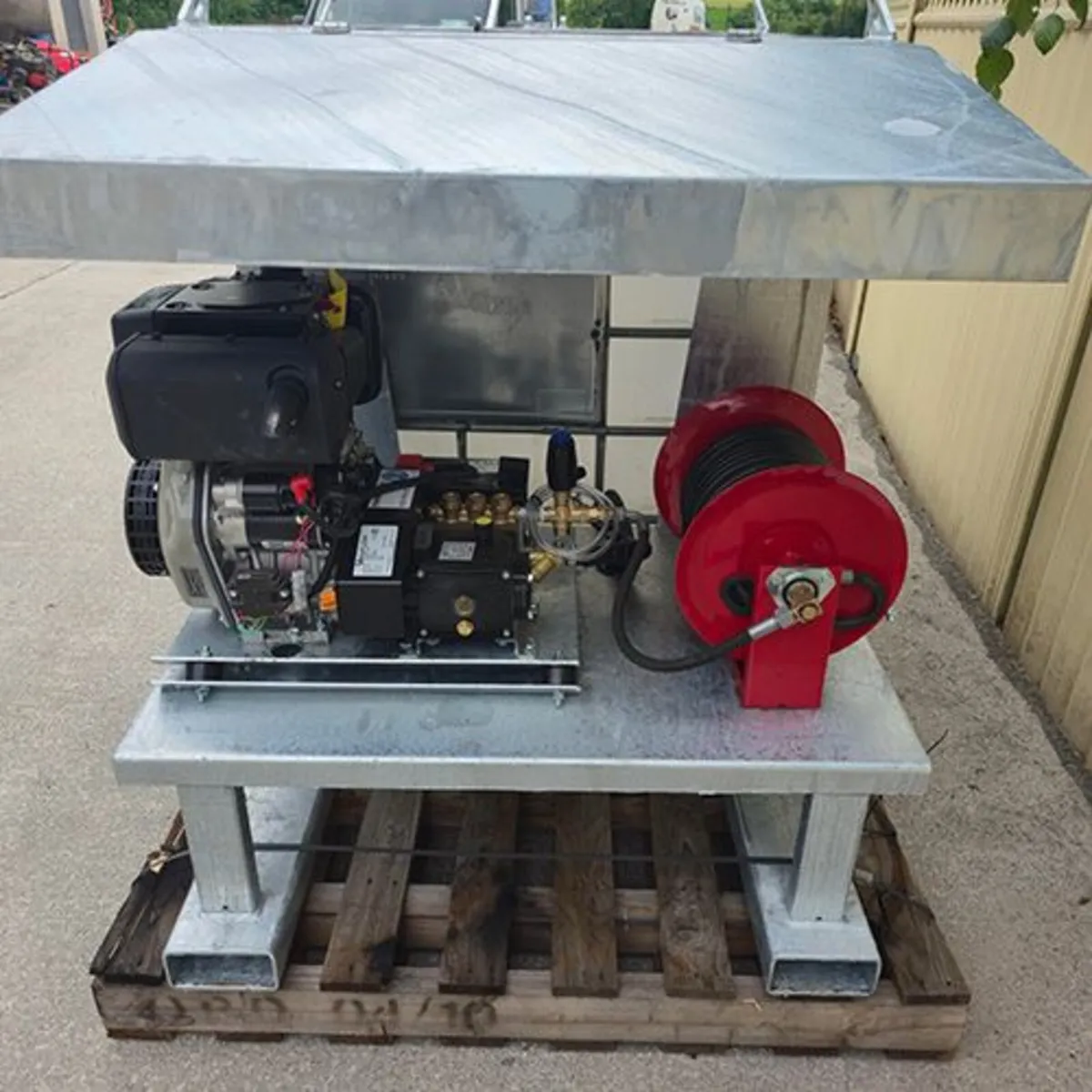 IBC Diesel Cube Power Washer - Image 2