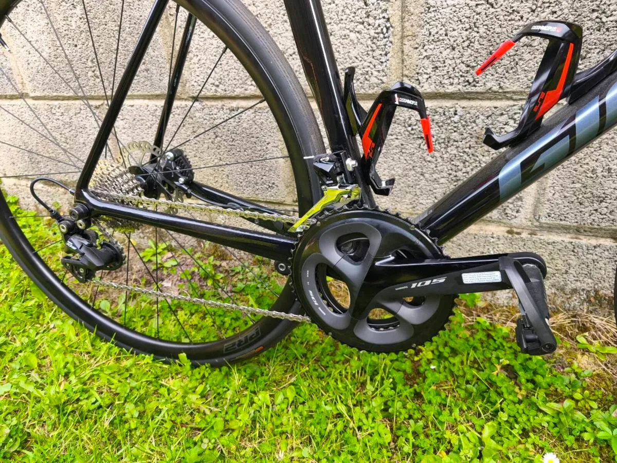 Giant TCR Advanced 2 carbon as new - Image 4