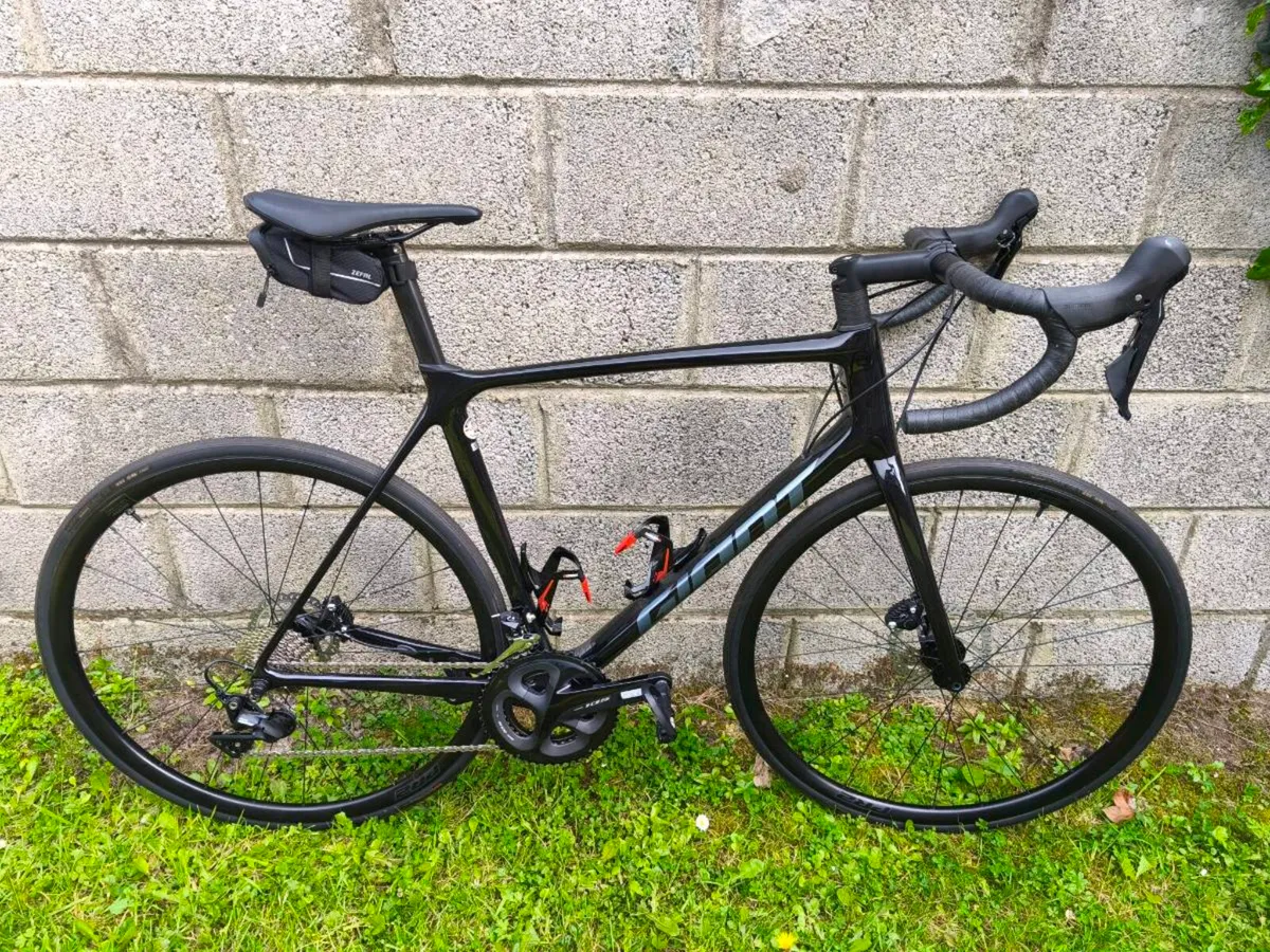 Giant TCR Advanced 2 carbon as new - Image 1