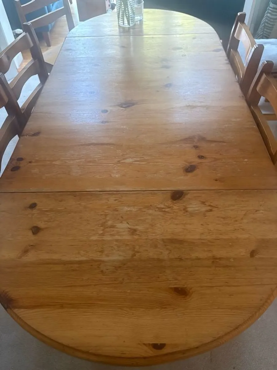 Table-extendable with 6 chairs - Image 1
