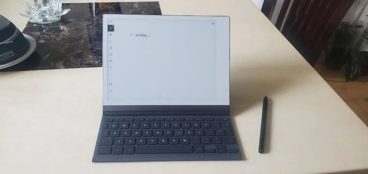 Remarkable 2 10.3" Tablet + Keyboard folio + Marker pen plus (with eraser) - Image 1