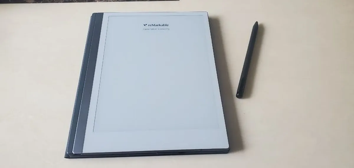 Remarkable 2 10.3" Tablet + Keyboard folio + Marker pen plus (with eraser) - Image 2