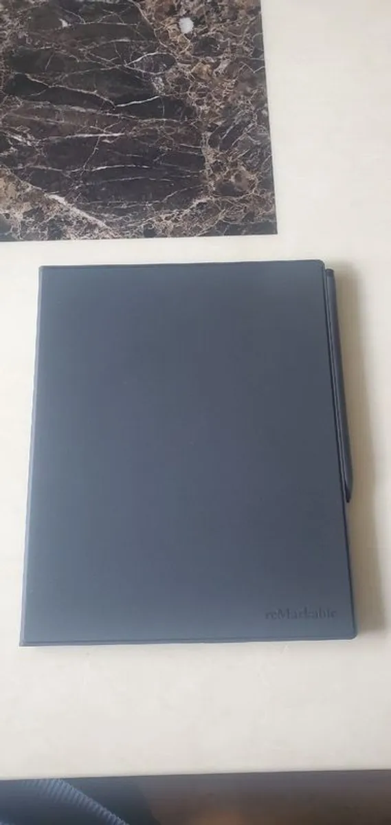 Remarkable 2 10.3" Tablet + Keyboard folio + Marker pen plus (with eraser) - Image 3