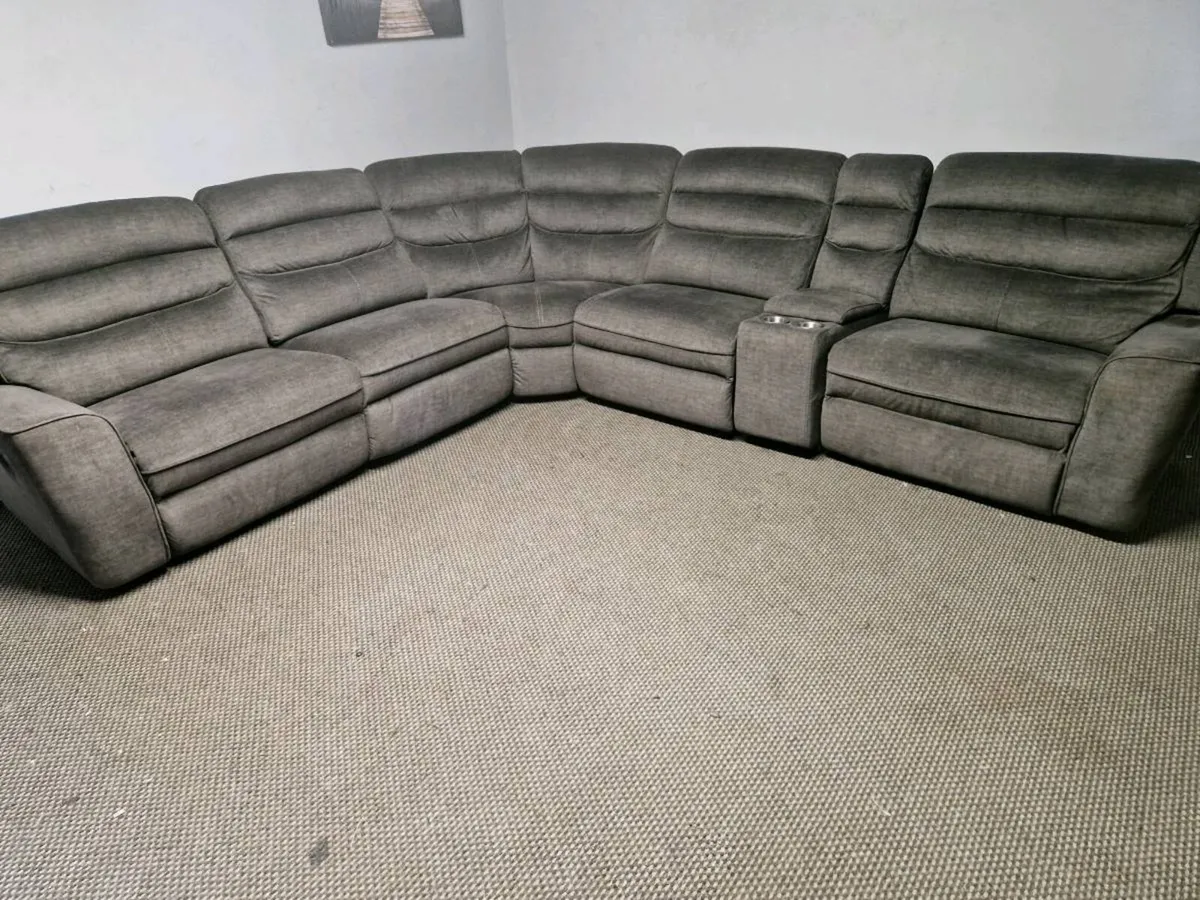 Corner sofa - Image 1
