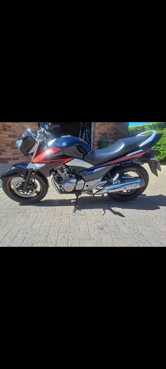 2015 Suzuki Inazuma 250 – Immaculate 16k km - Image 2