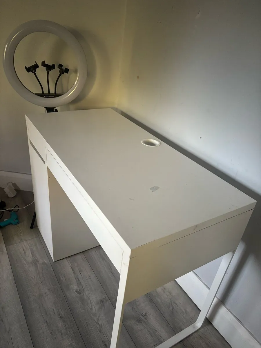 IKEA desk - Image 1