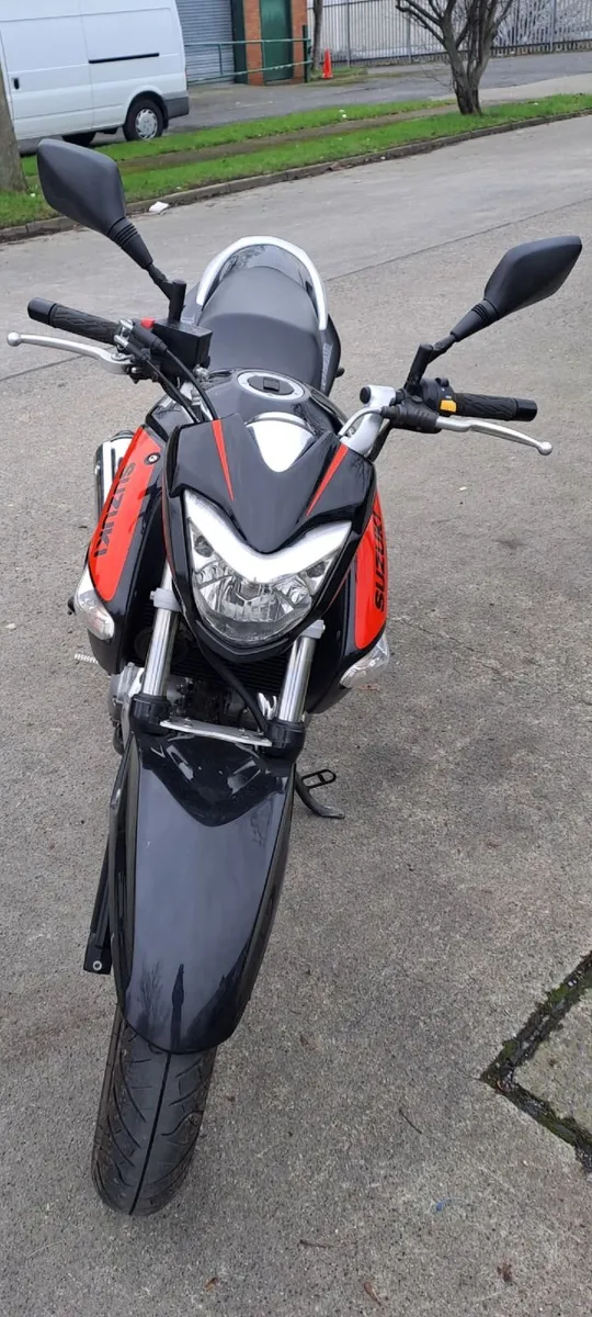 2015 Suzuki Inazuma 250 – Immaculate 16k km - Image 3