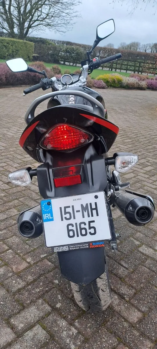 2015 Suzuki Inazuma 250 – Immaculate 16k km - Image 4