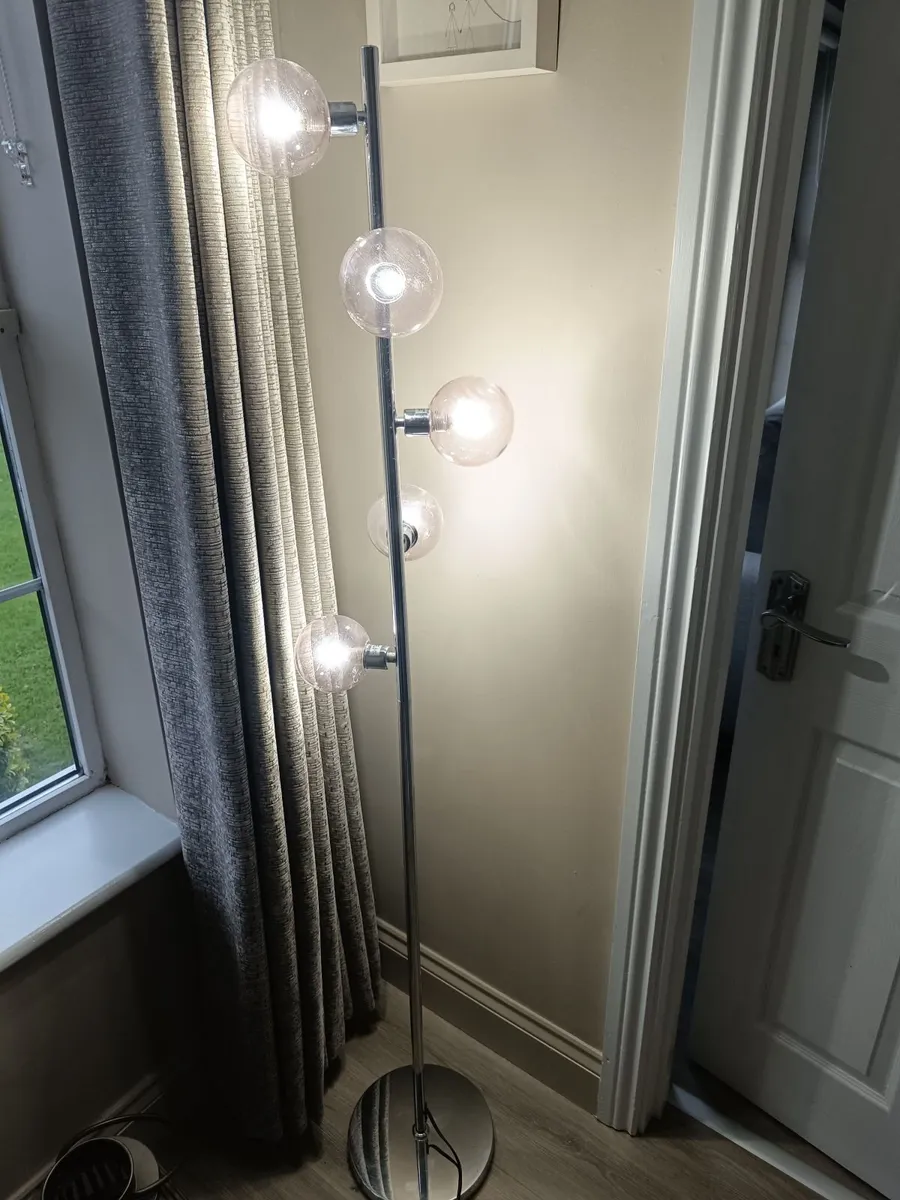3 x Kitchen pendant lights & matching standinglamp - Image 3