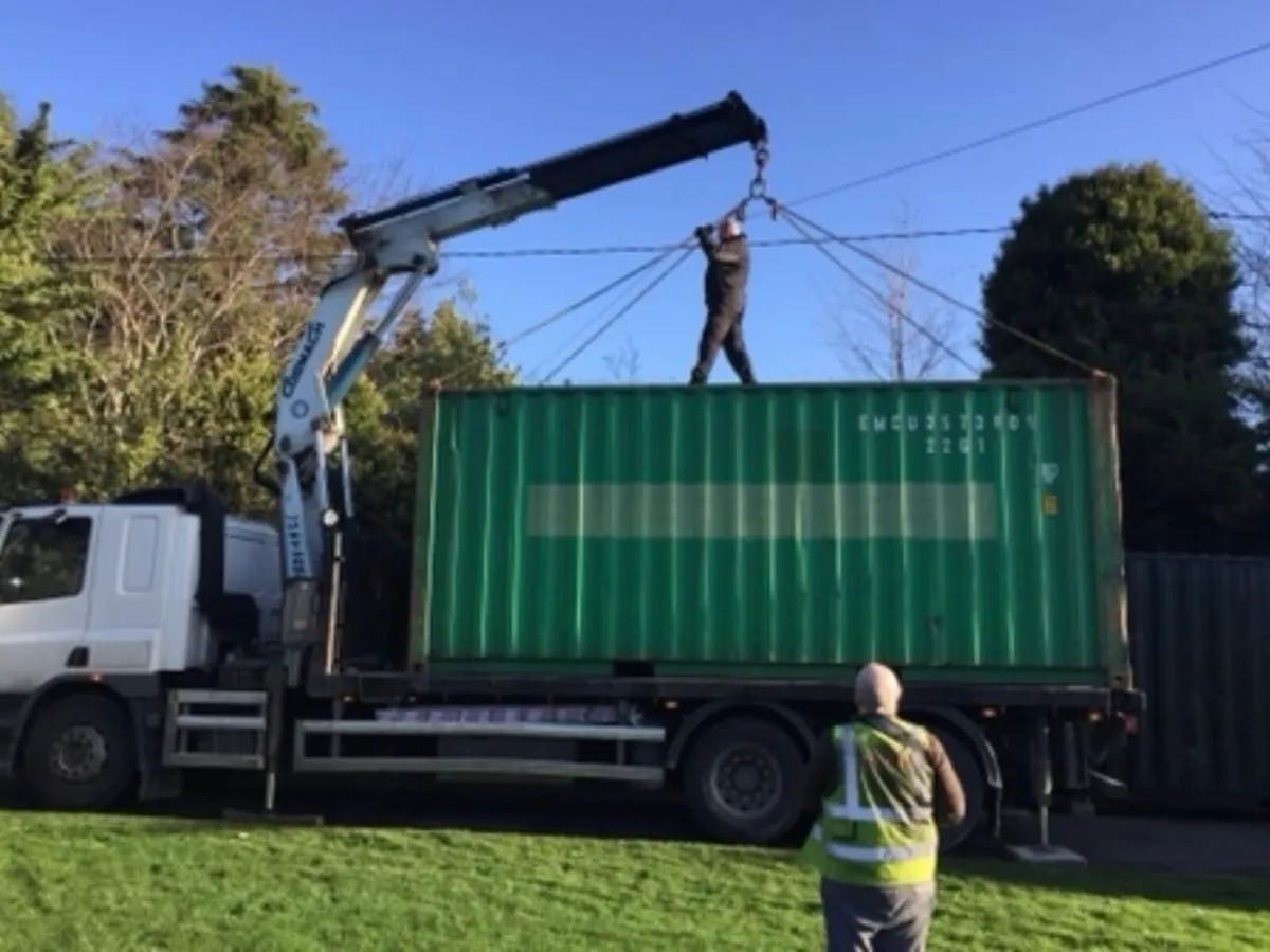Shipping container 20ft - Image 1