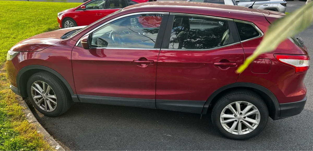 Nissan Qashqai 1.2 2014 - Image 2
