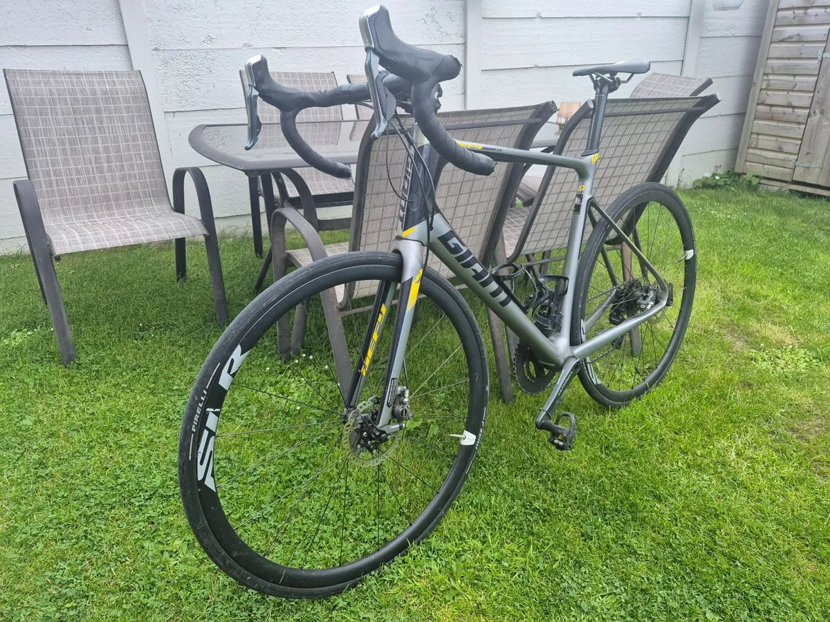Giant defy Advanced pro 1 Disc Di2 - Image 3
