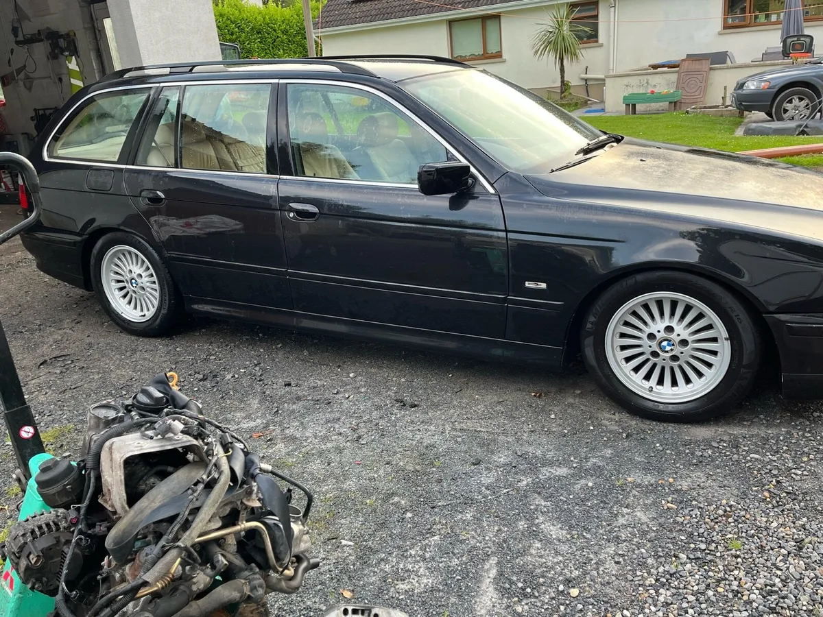 BMW E39 Touring - Image 1