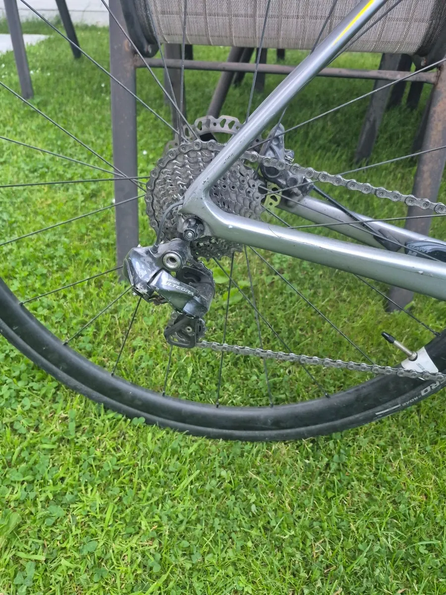 Giant defy Advanced pro 1 Disc Di2 - Image 4