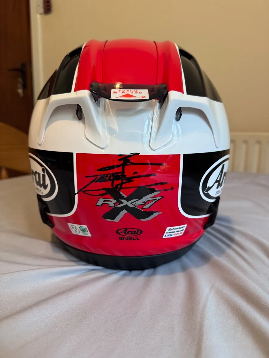 Arai Helmet motorcycle - Image 4