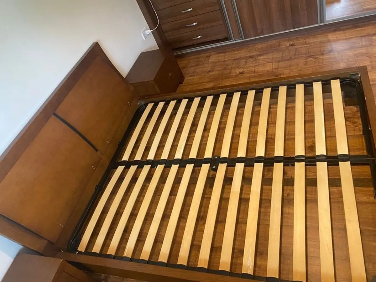 Kingsize bed - Image 3
