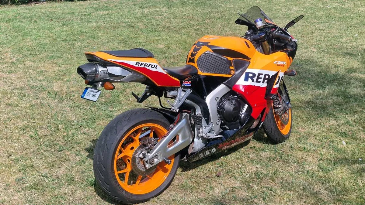 Honda cbr600rr 2015 REPSOL EDITION - Image 2
