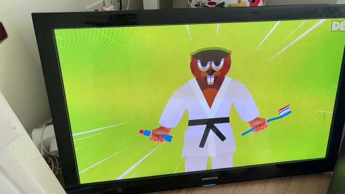 Samsung plasma Tv (50 inch) with support stand - Image 2