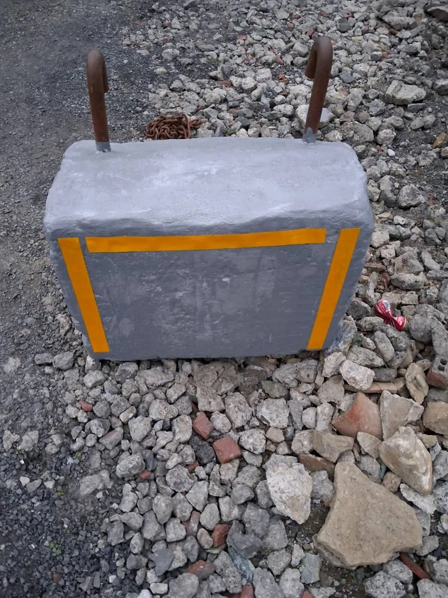 Concrete weight other bits - Image 1