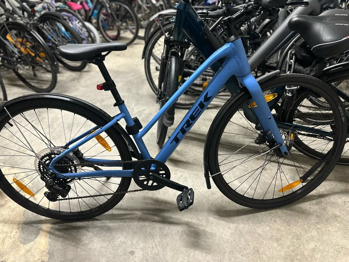 Trek Fx Gen 4 Size S - Image 1