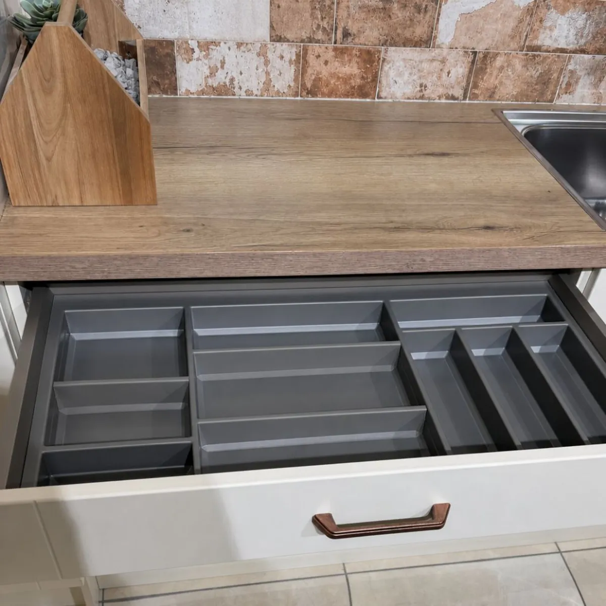 Kitchen - Image 3