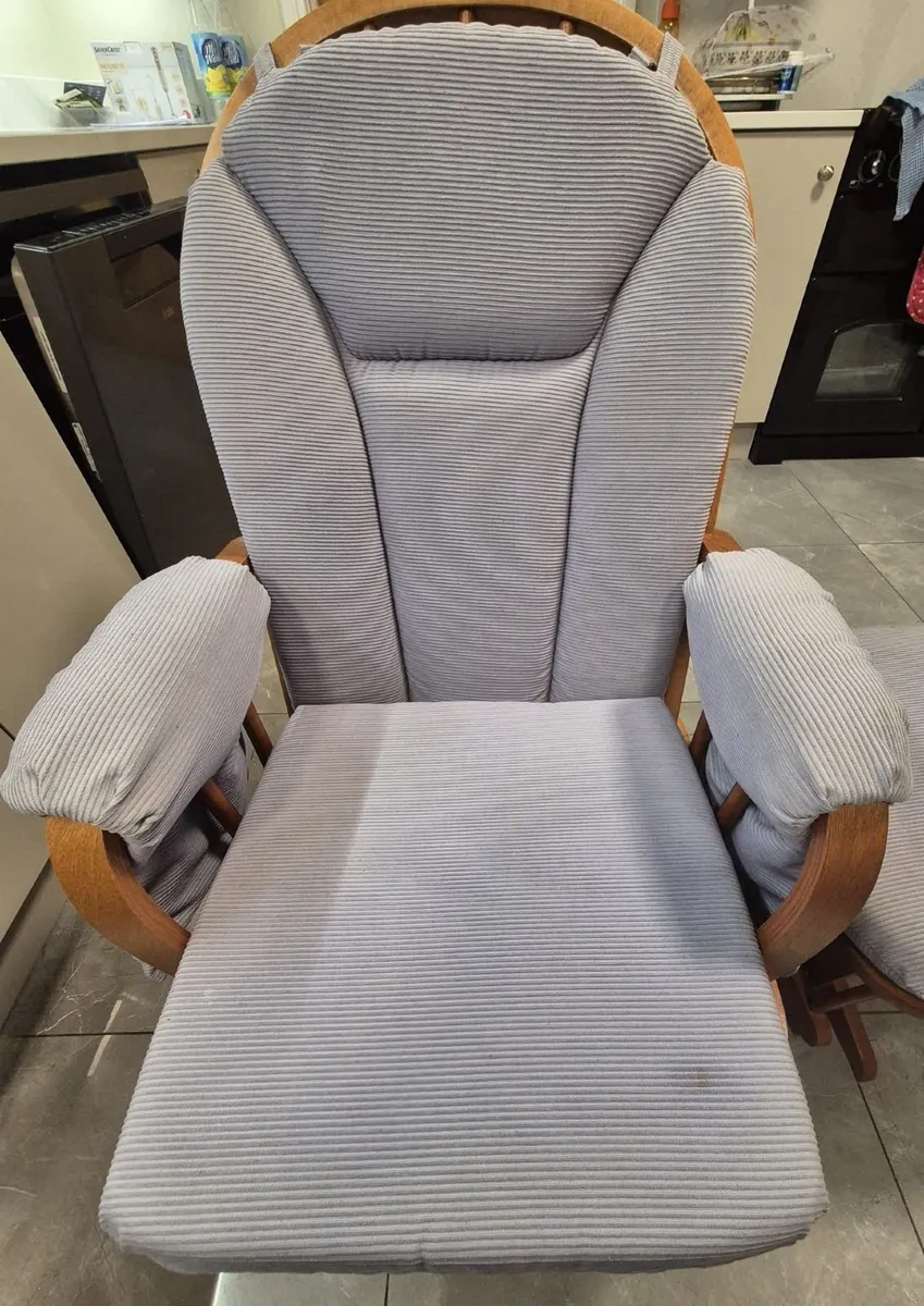 Nursing Rocking Chair with Rocking Foot Stool - Image 4