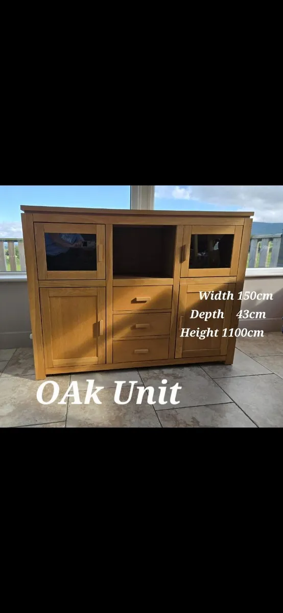 Oak sideboard - Image 1