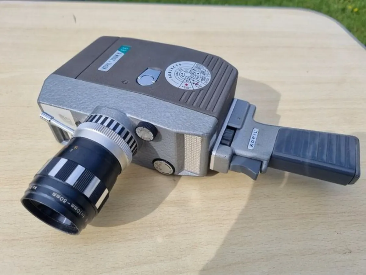 1962 KOPIL 'Zoom 8 EE' 8mm Cine/Movie Camera. - Image 2