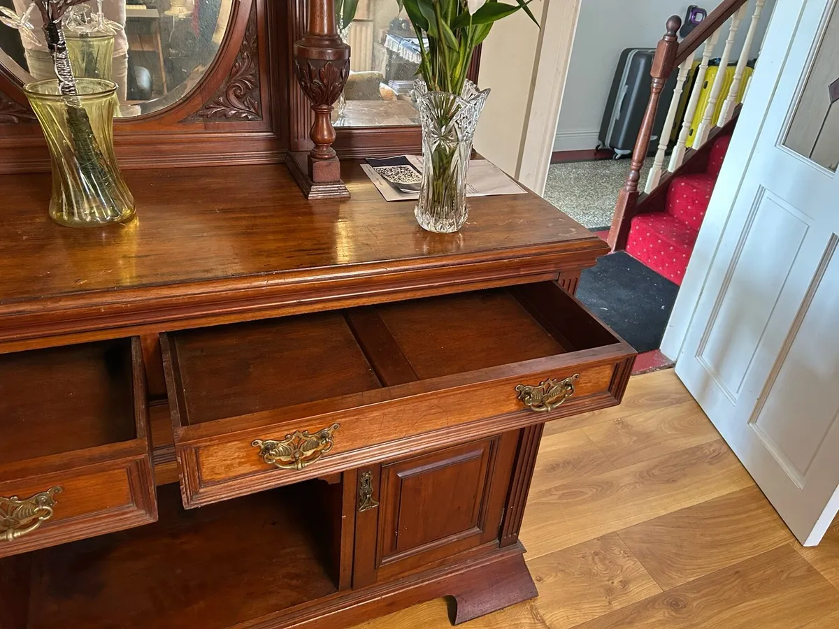 Antique sideboard - Image 4