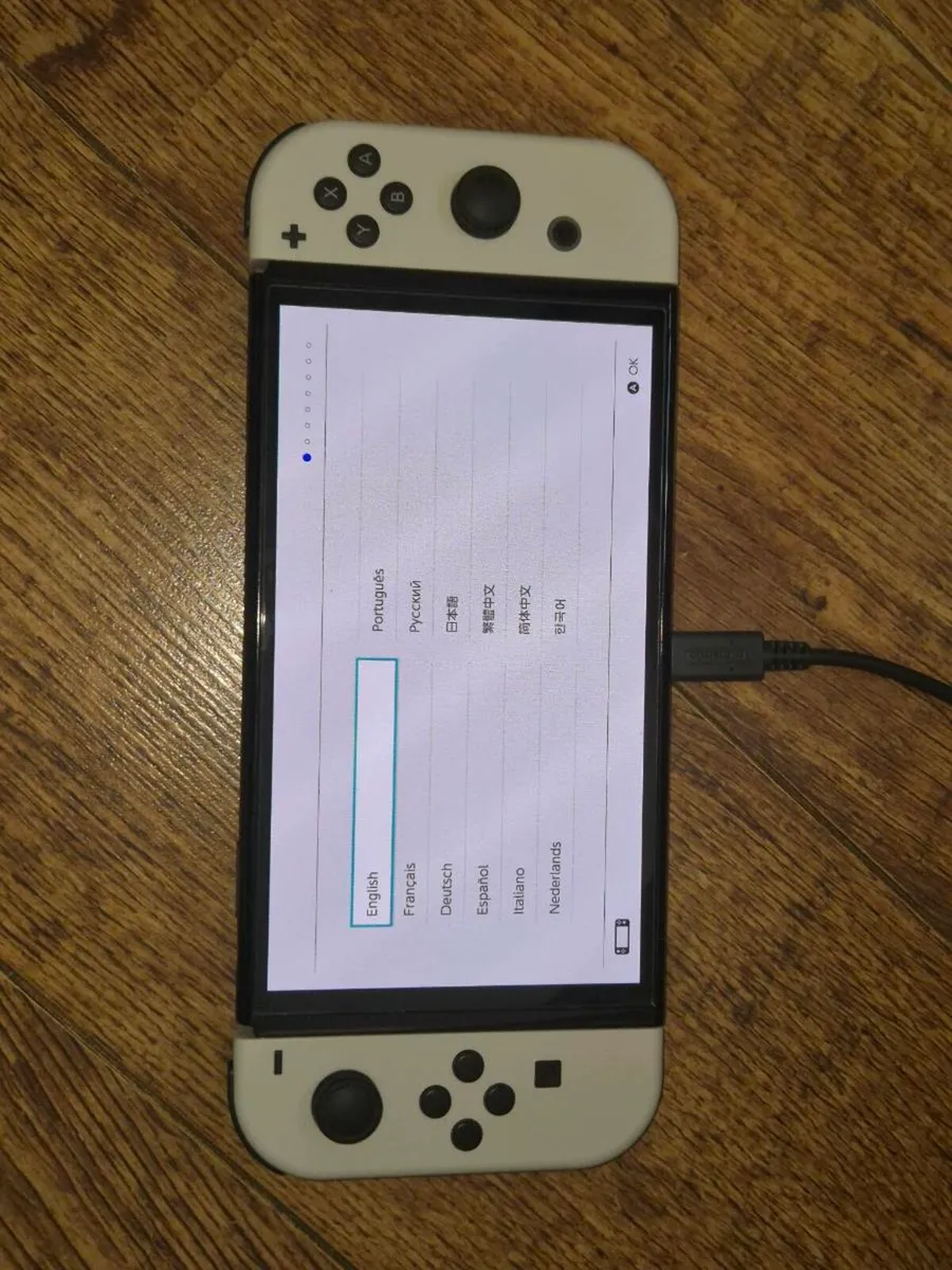 Nintendo Switch OLED White - Image 2