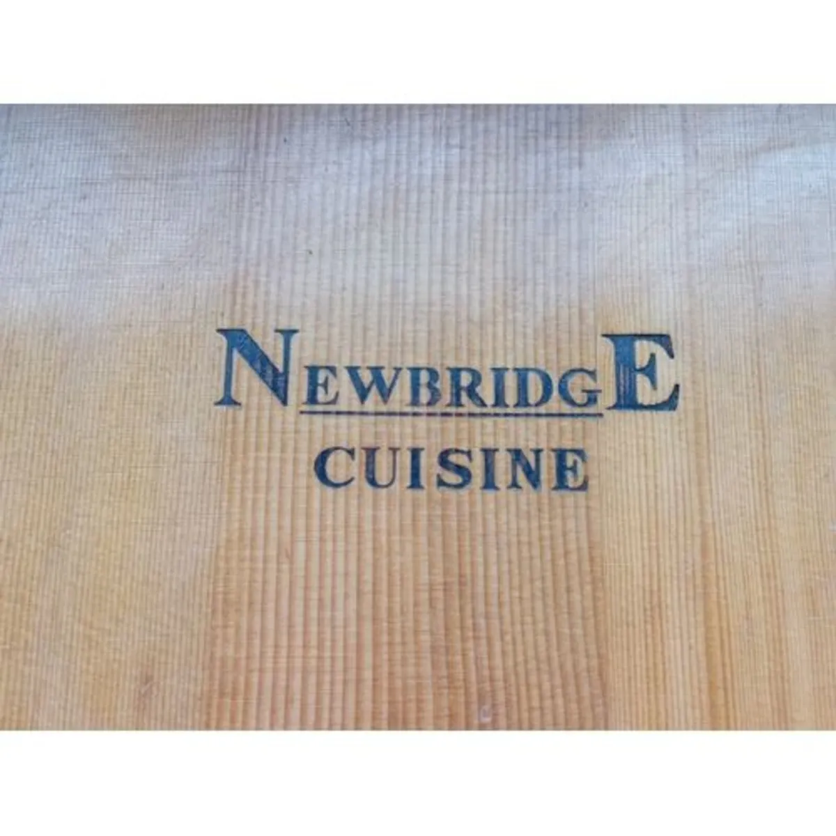 Newbridge Cuisine Santoku Knife&Chopping Board Set - Image 3
