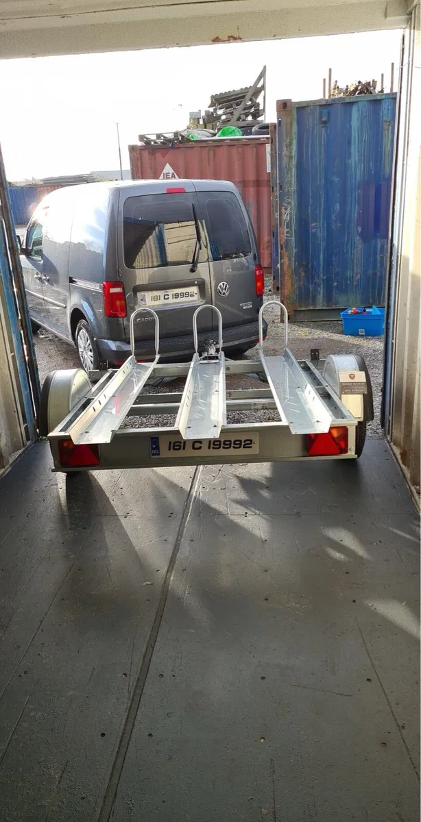 West Wood 3 Bike Trailer - Image 1
