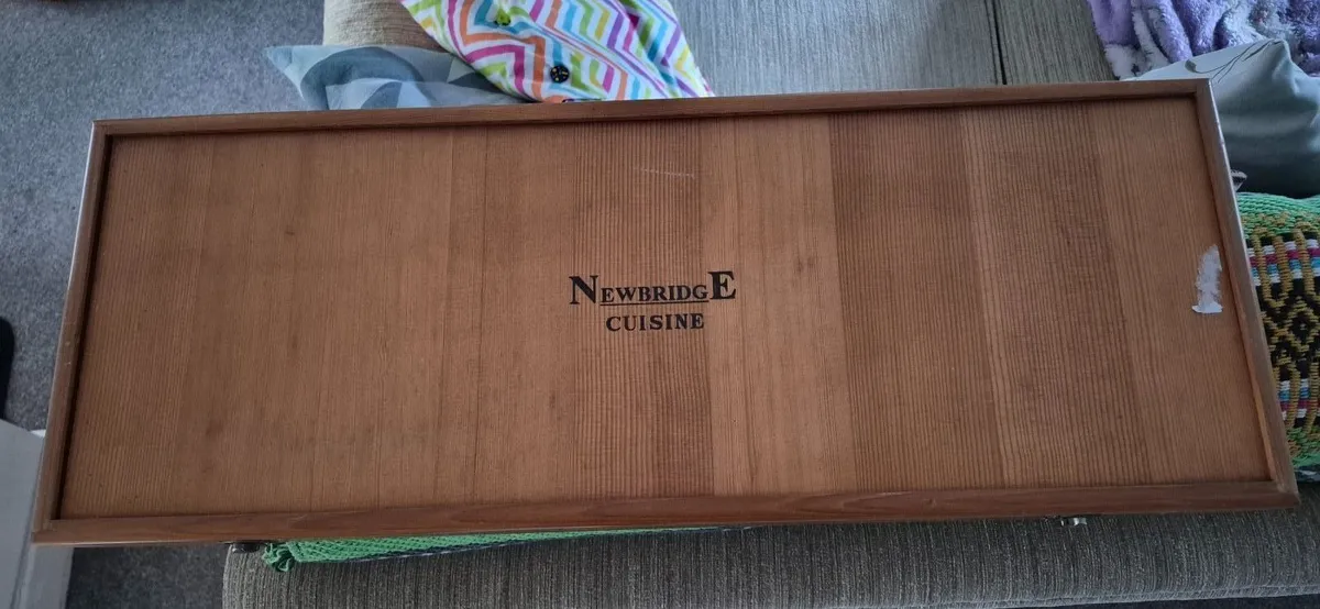 Newbridge Cuisine Santoku Knife&Chopping Board Set - Image 1