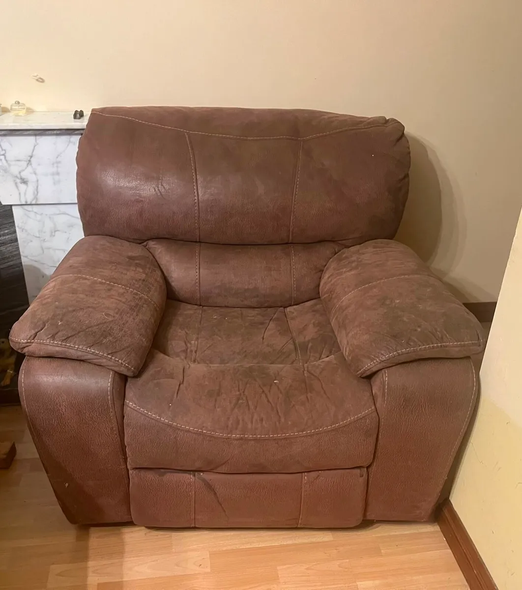 3 seater Couch for sale with armchair - Image 2