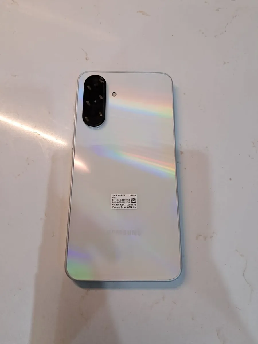 Phone Samsung A36 - Image 4