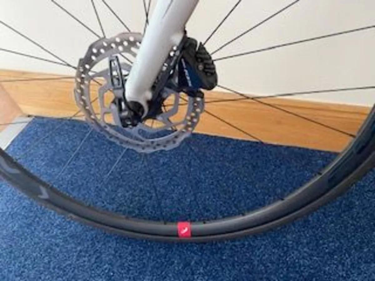 Genesis Datum Carbon Road Bike – Size Small - Image 3