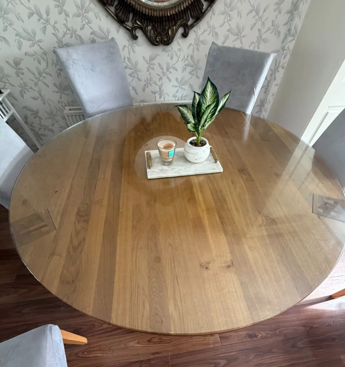 Stunning Solid Oak Dining Table & 6 Chairs - Image 2