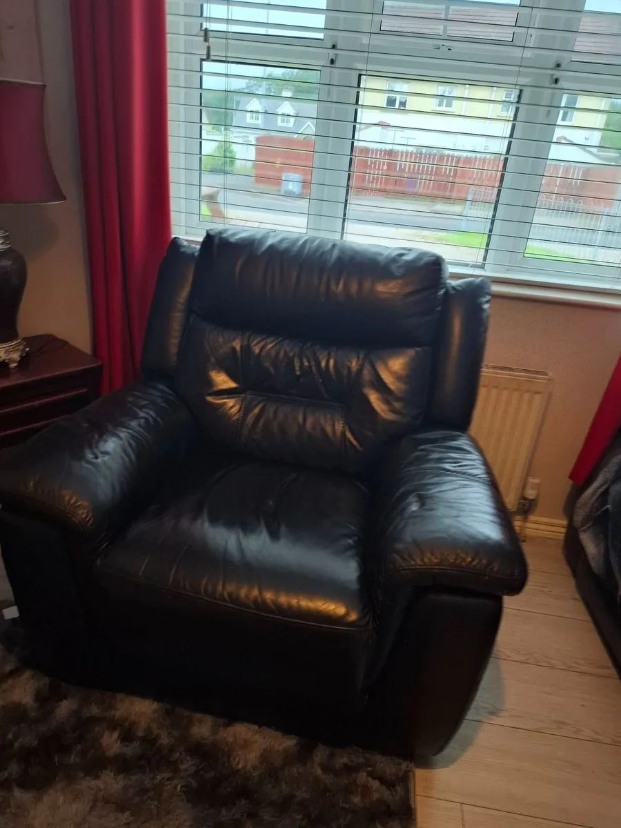 Electric Recliner Chair - Image 1