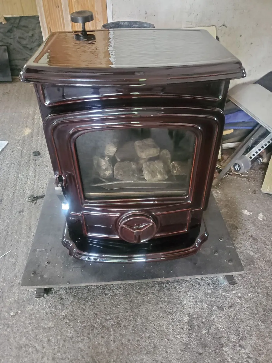 Stanley Oisin 5kw oil stove reconditioned - Image 1