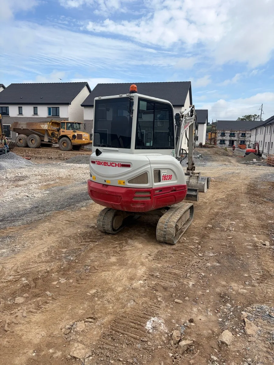Takeuchi Tb230 - Image 4