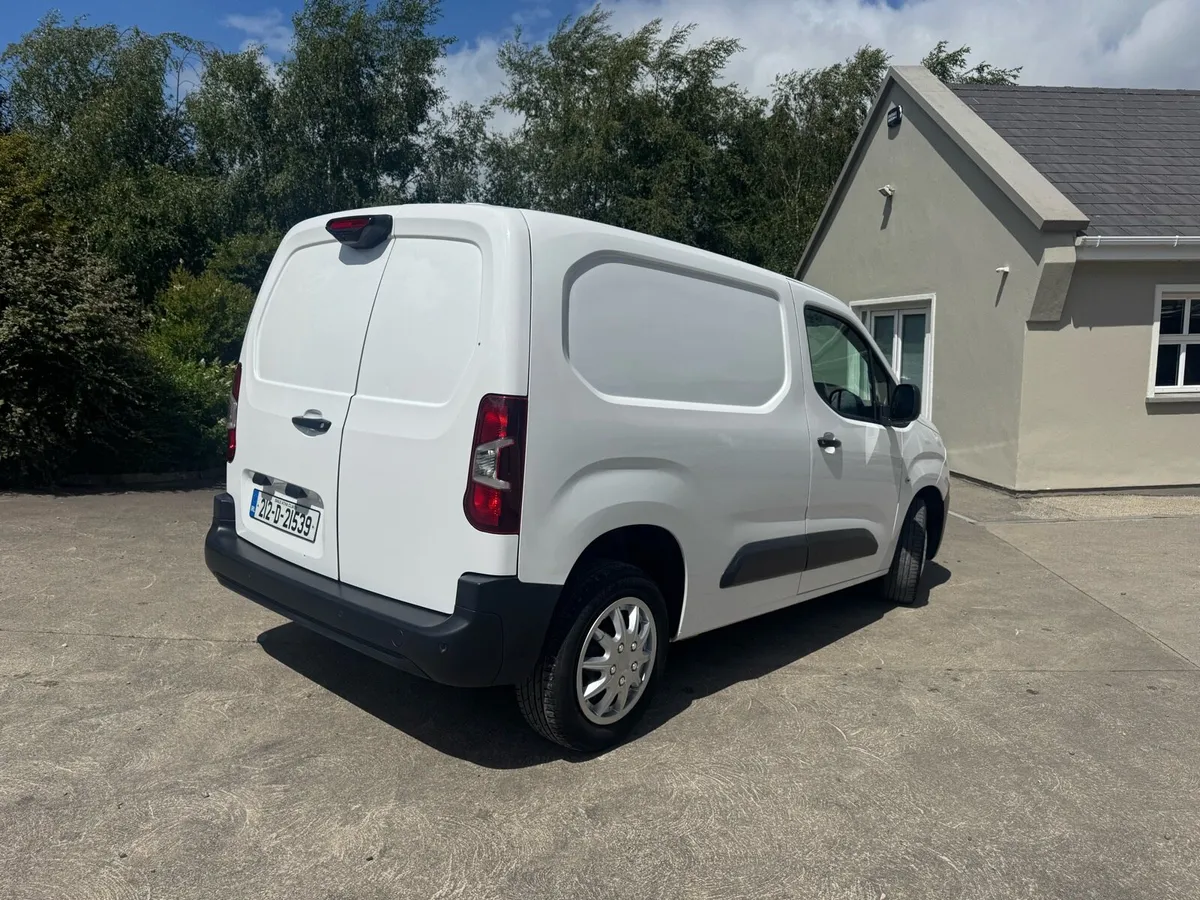 Peugeot partner pro spec €12950 inc vat - Image 4
