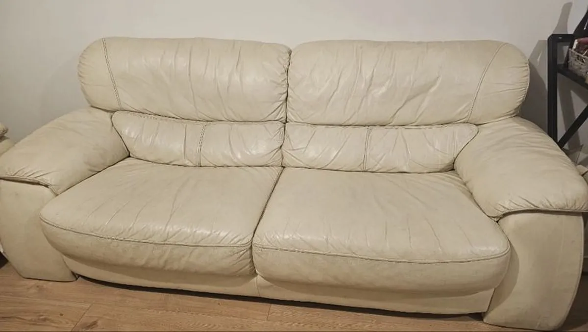 Cream Leather Sofa Suite 3 Seater plus 2 Seater 20 Euro Must Go - Image 4