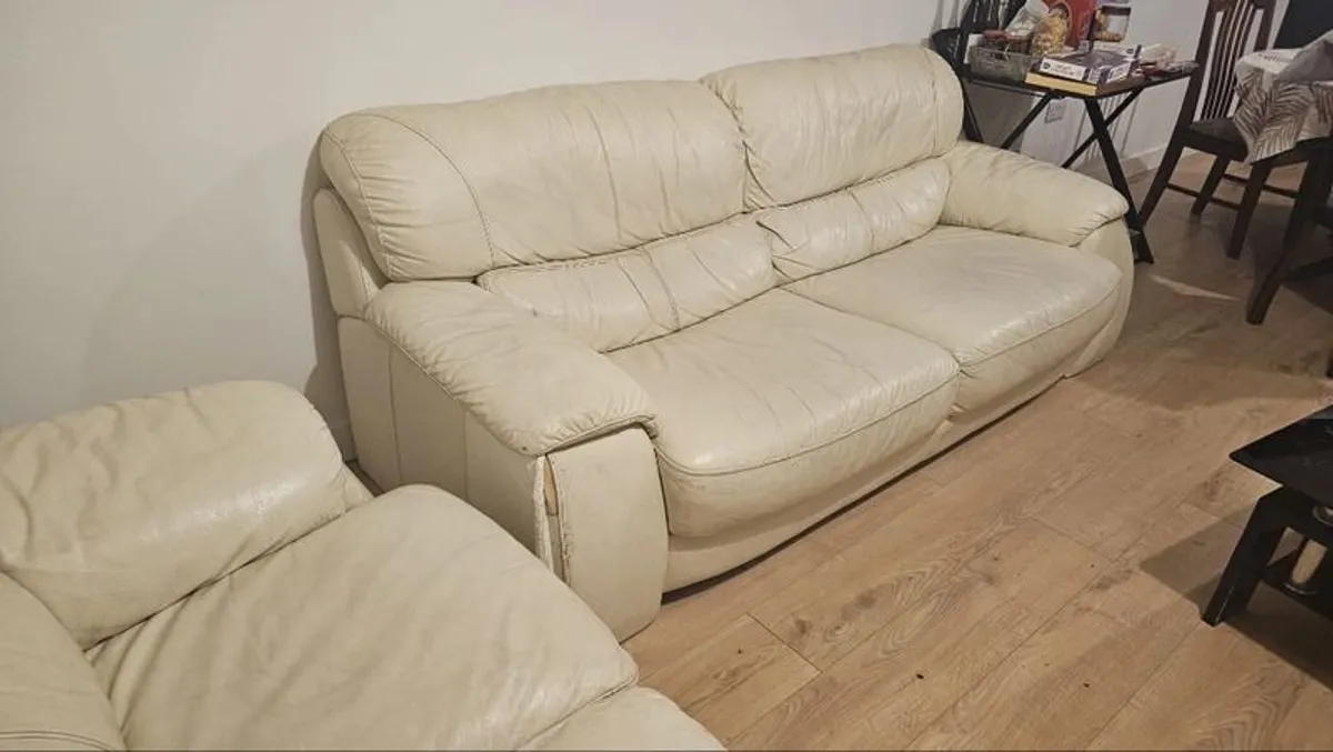 Cream Leather Sofa Suite 3 Seater plus 2 Seater 20 Euro Must Go - Image 1