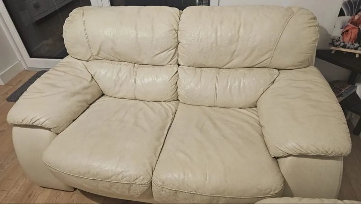Cream Leather Sofa Suite 3 Seater plus 2 Seater 20 Euro Must Go - Image 2
