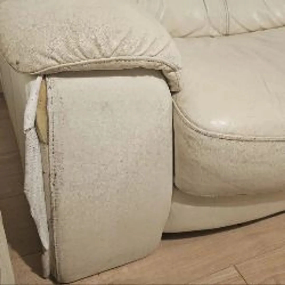 Cream Leather Sofa Suite 3 Seater plus 2 Seater 20 Euro Must Go - Image 3