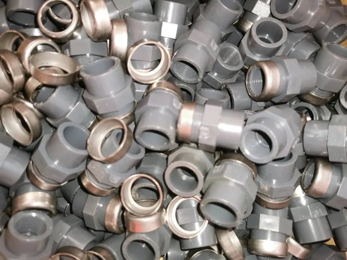 700 x Plumbing Fittings 3/8 - Image 4
