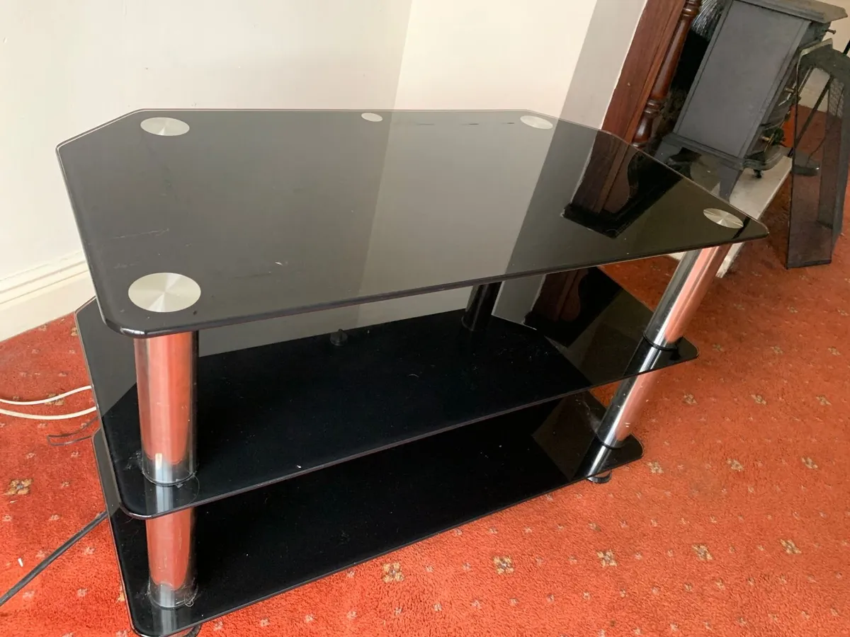 Flatscreen TV table - Image 2