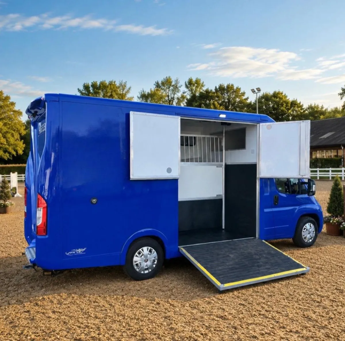 2021 FIAT DUCATO AUTO BRAND NEW HORSEBOX BODY - Image 2