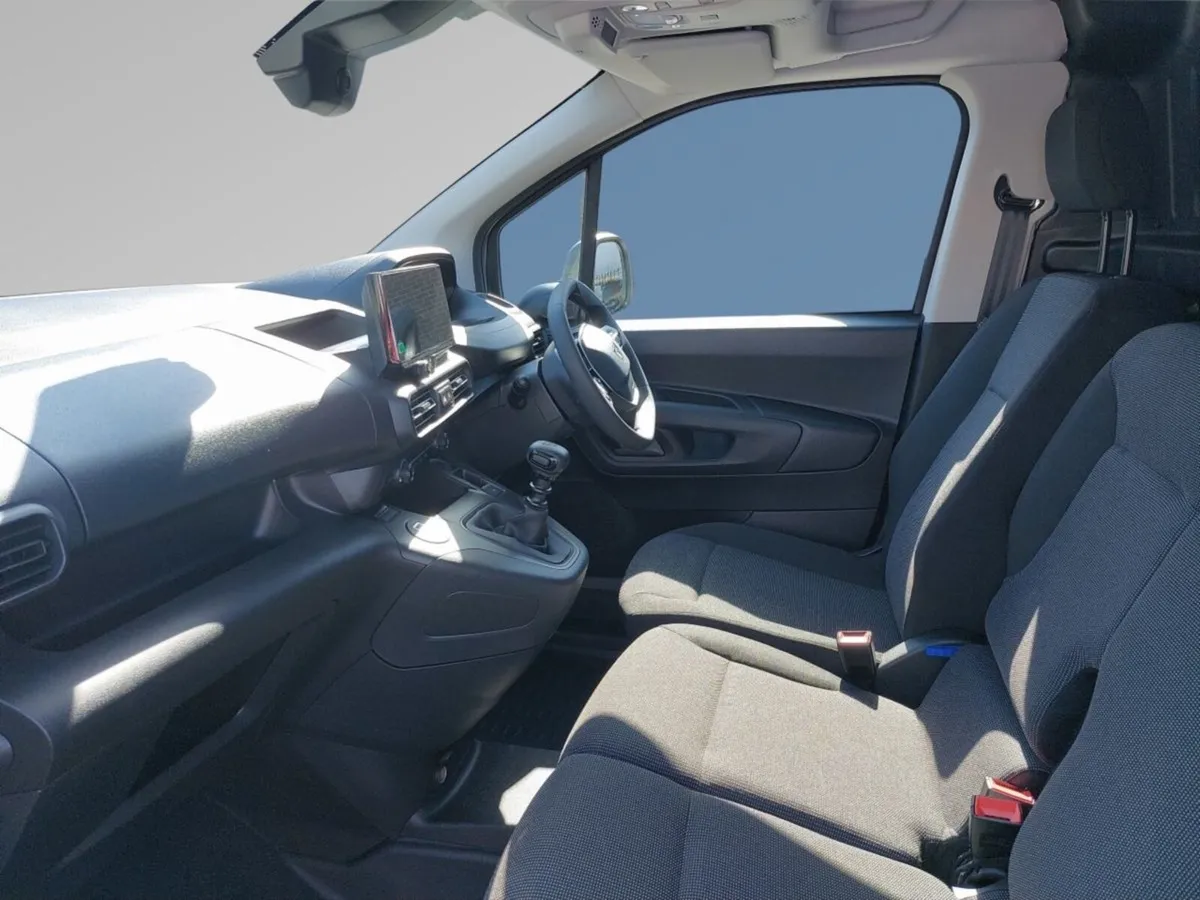 Peugeot Partner PARTNER PRO PLUS1.5 HDI 100 65 **+ - Image 2